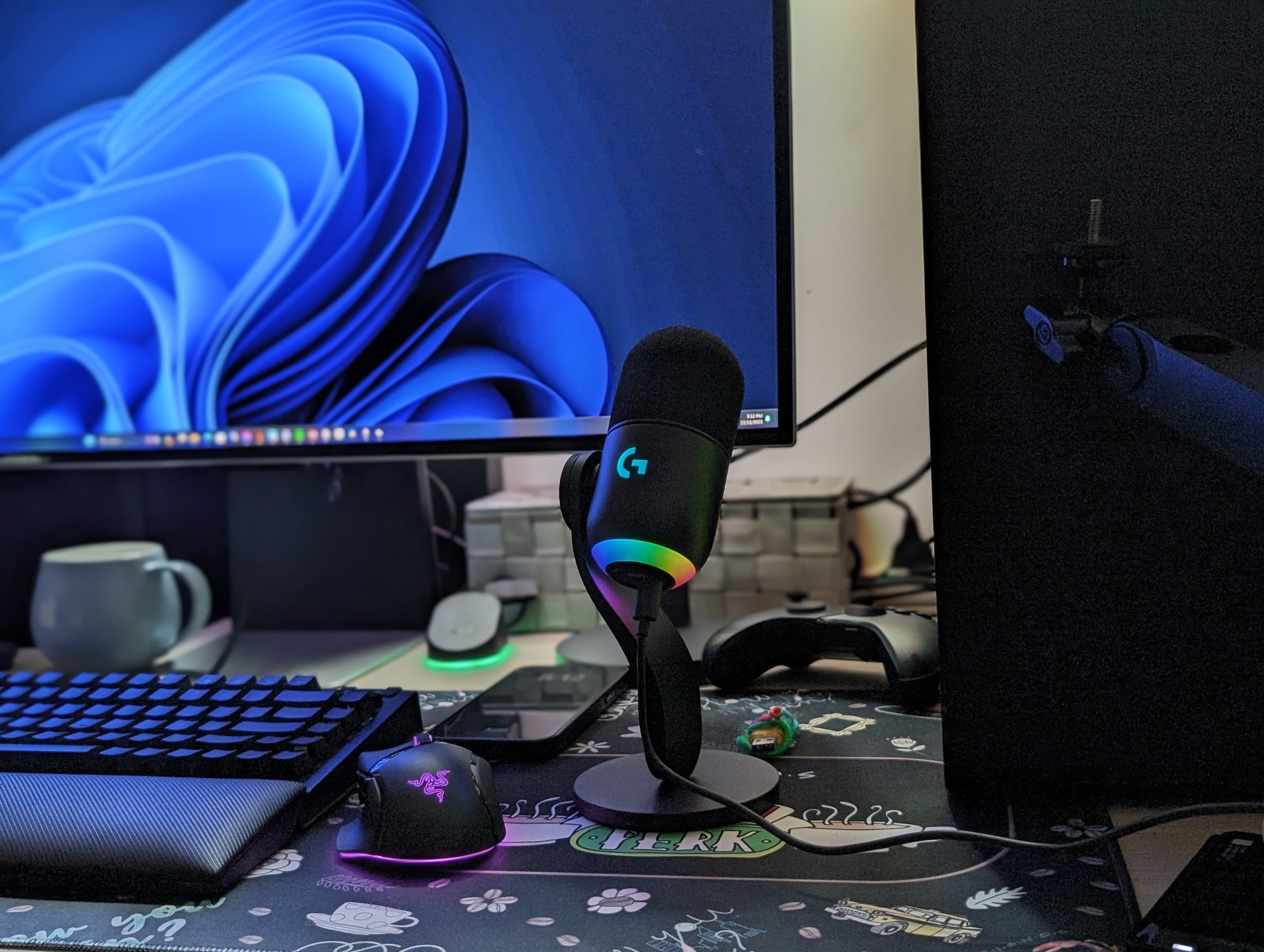 Logitech G Yeti GX Dynamic RGB Gaming Microphone Review - PowerUp!